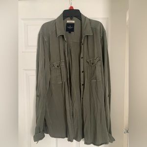 American Eagle long sleeve button up